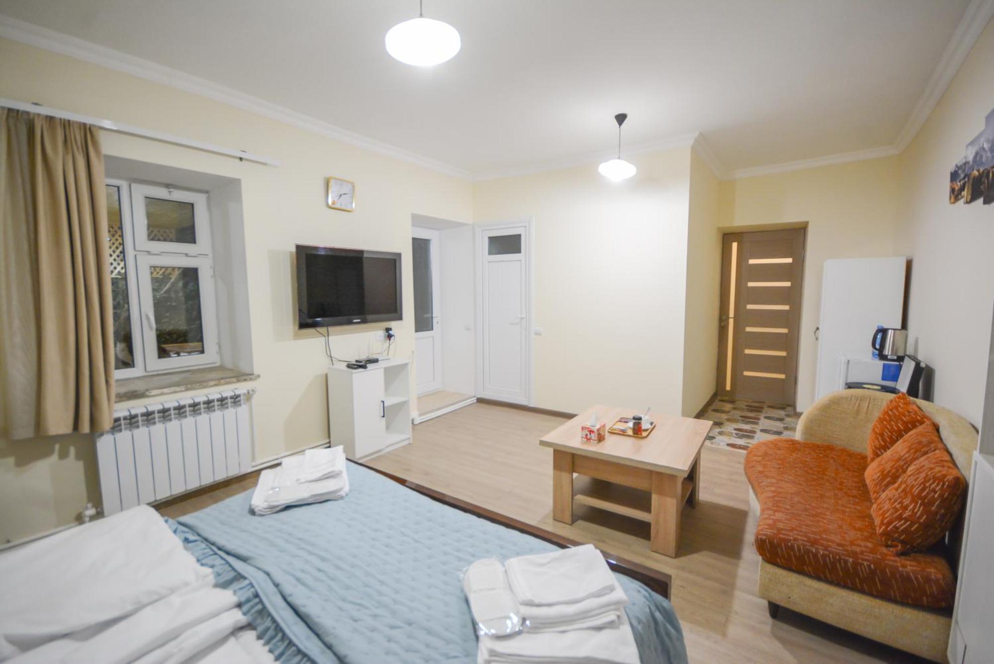 Eleven - 11 Hotel Yeghegnadzor Ngoại thất bức ảnh