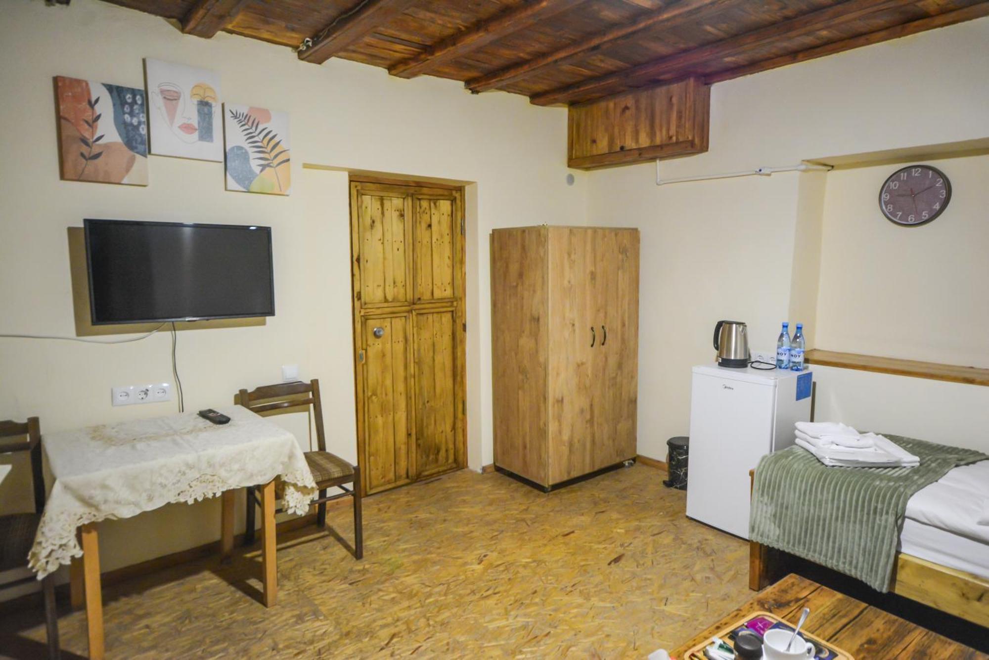 Eleven - 11 Hotel Yeghegnadzor Ngoại thất bức ảnh